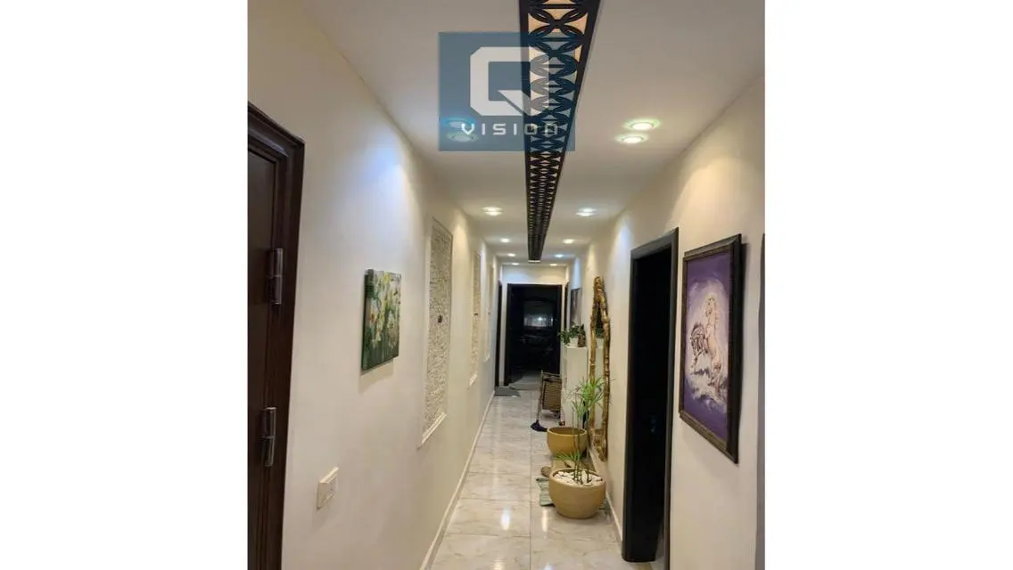 Apartment for sale in Al hadaba Al wosta.