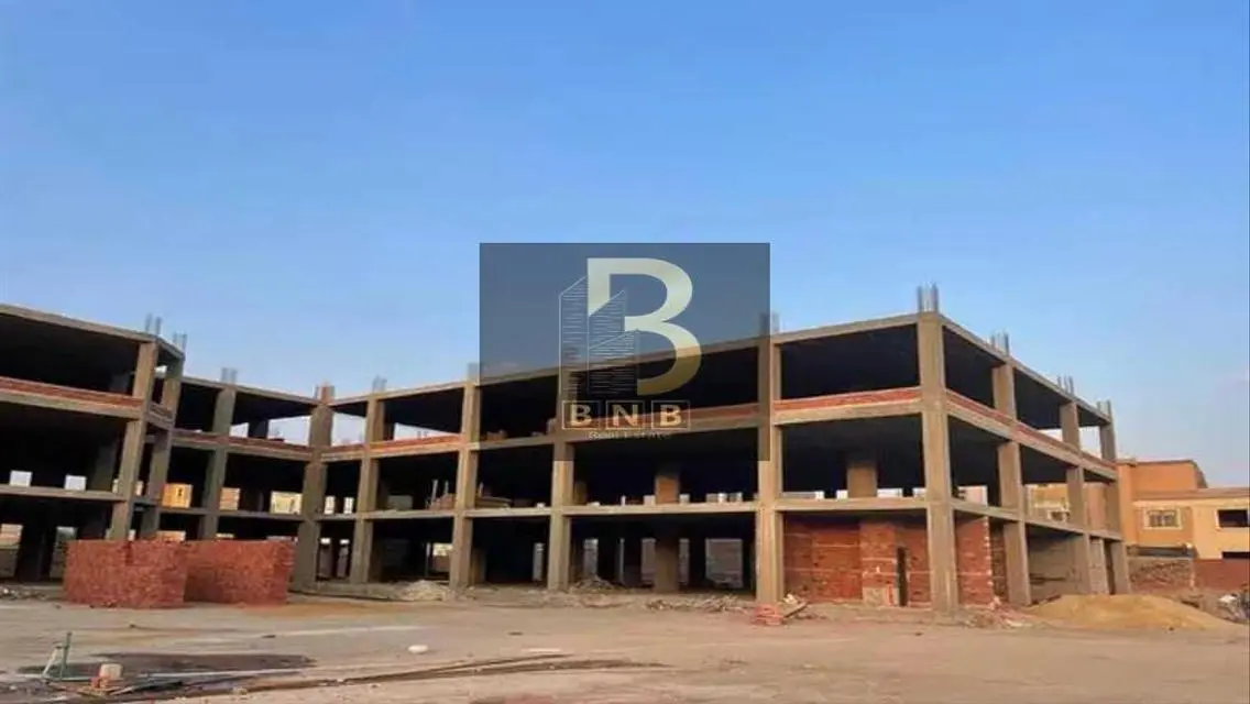 فيلا فاخرة بموقع متميز للبيع