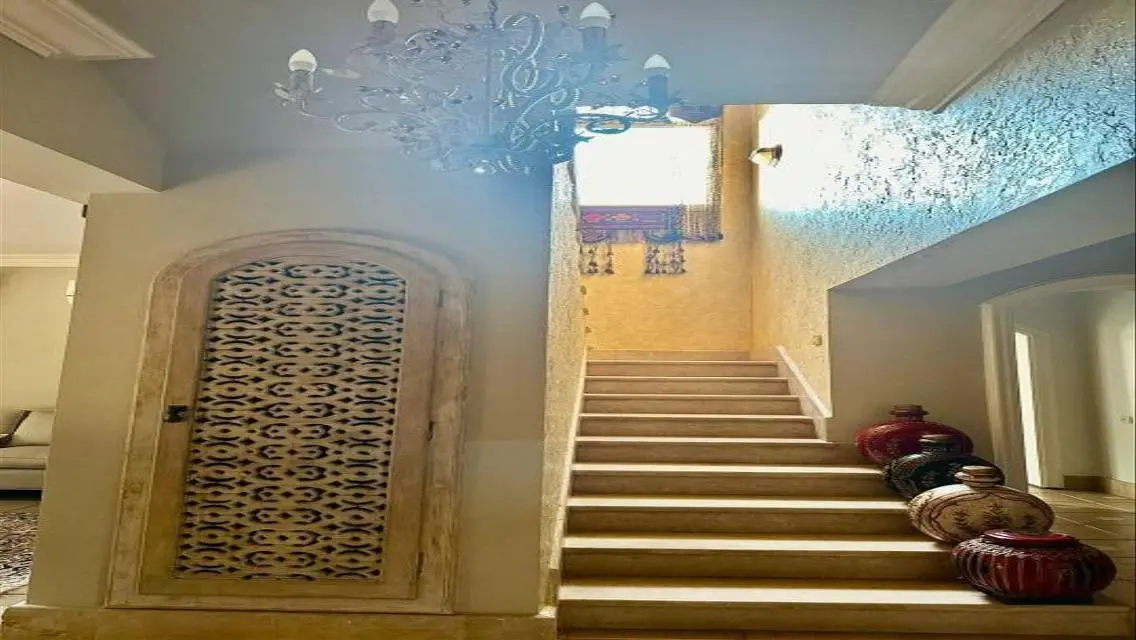 للبيع ڤيلا Standalone خلف مول العرب مباشرةً مسجلة