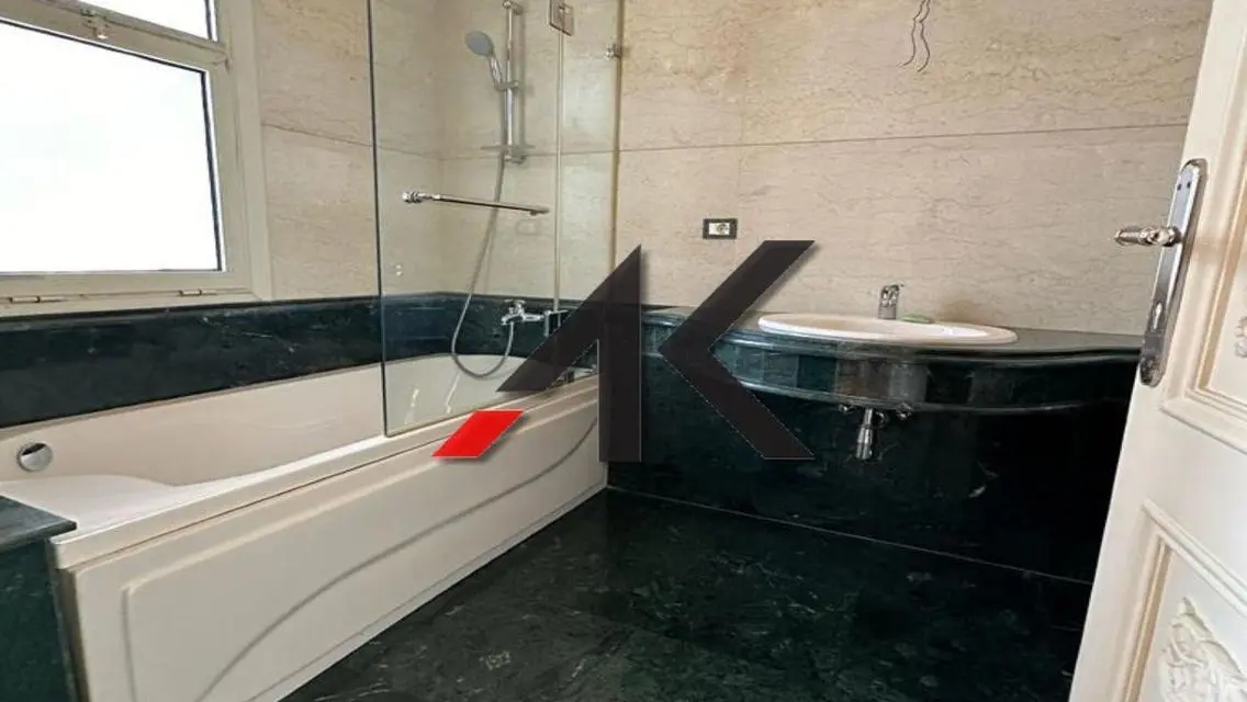 Luxurious Apartment with Spacious Amenities