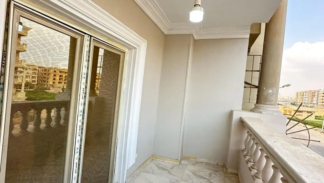 شقة مميزة للإيجار بمساحة 200 متر
