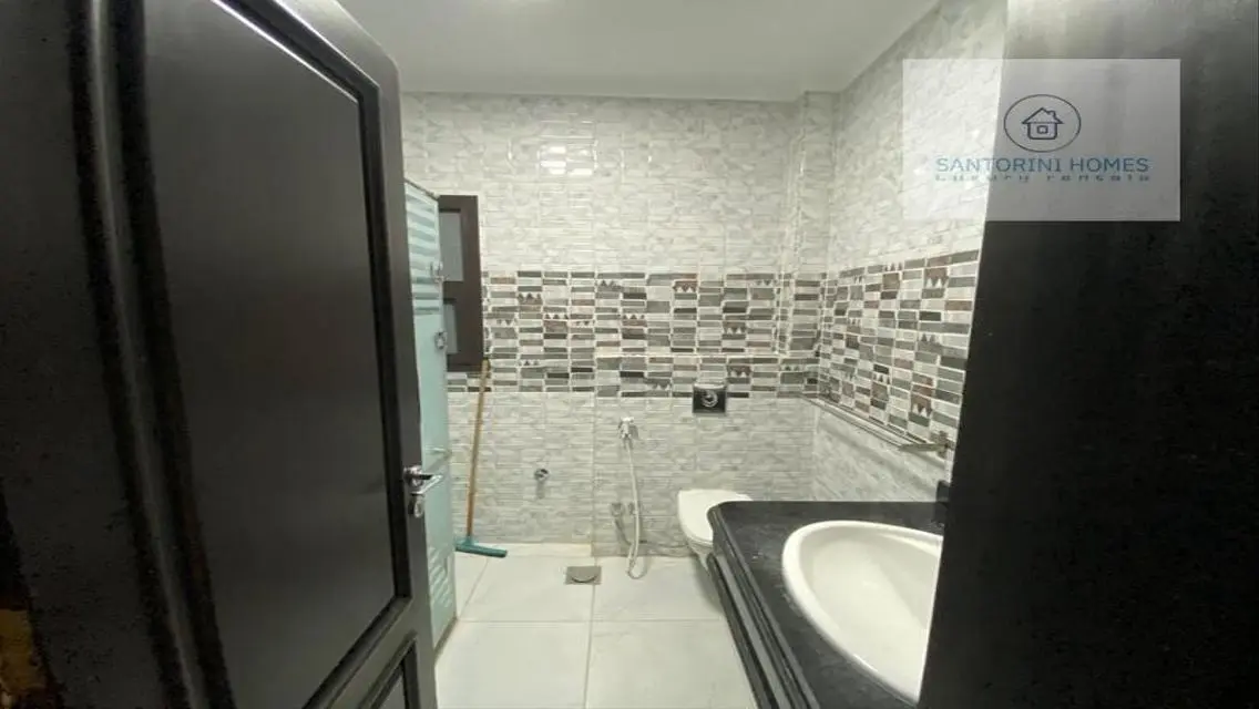 Semi furnished Apartment for rent in Eastown