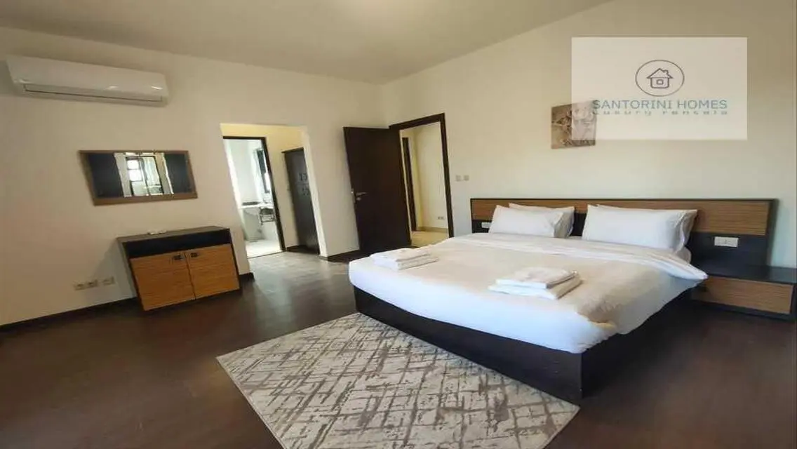 Luxury Santorini Apartment for Rent