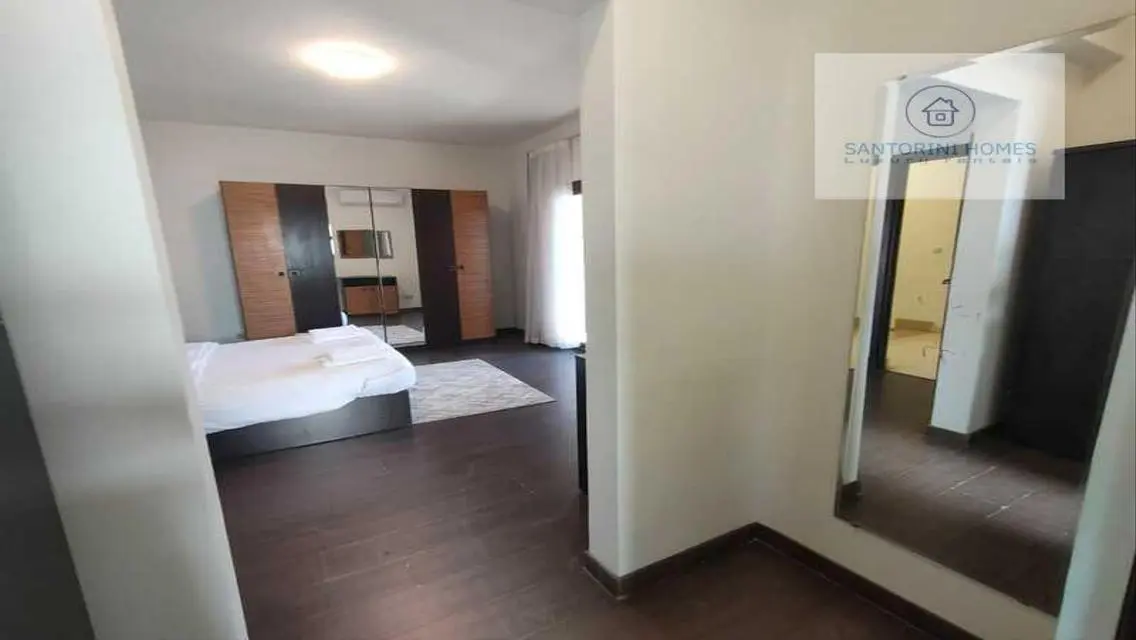 Luxury Santorini Apartment for Rent