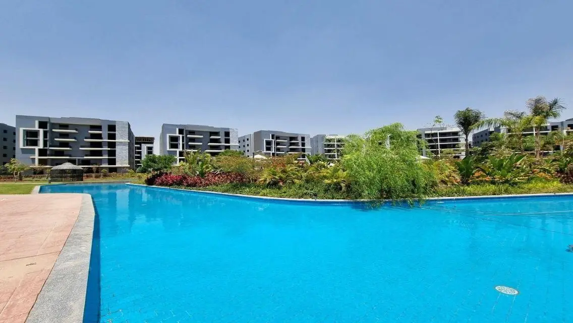 Apart+ large roof,Ready ToMove near Mall of Egypt