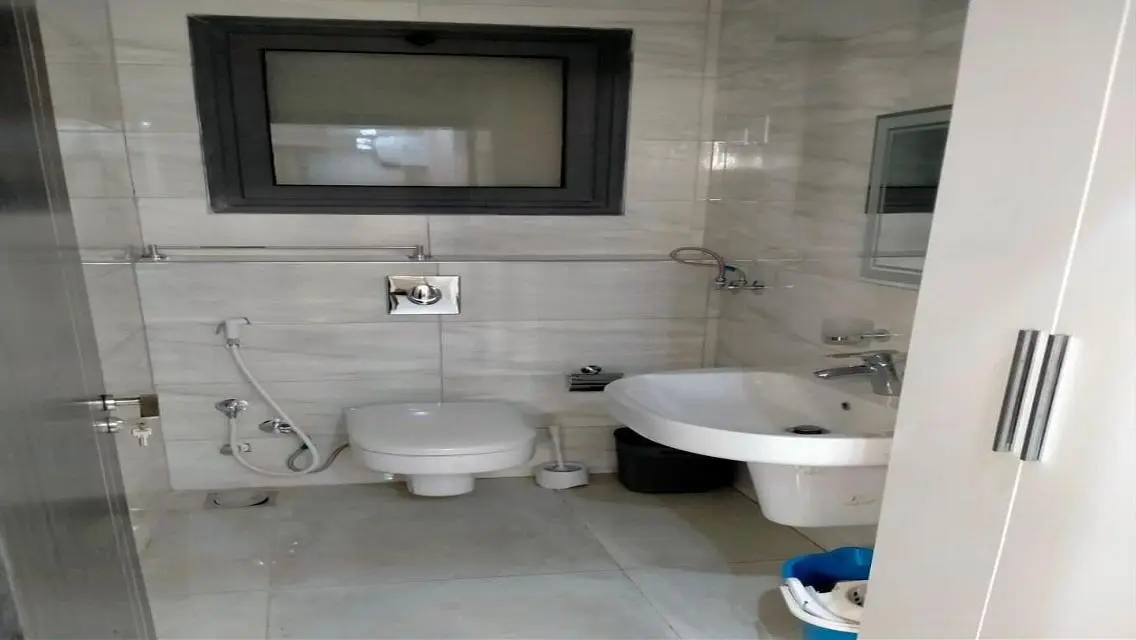 Luxury Apartment for Rent with Excellent Amenities