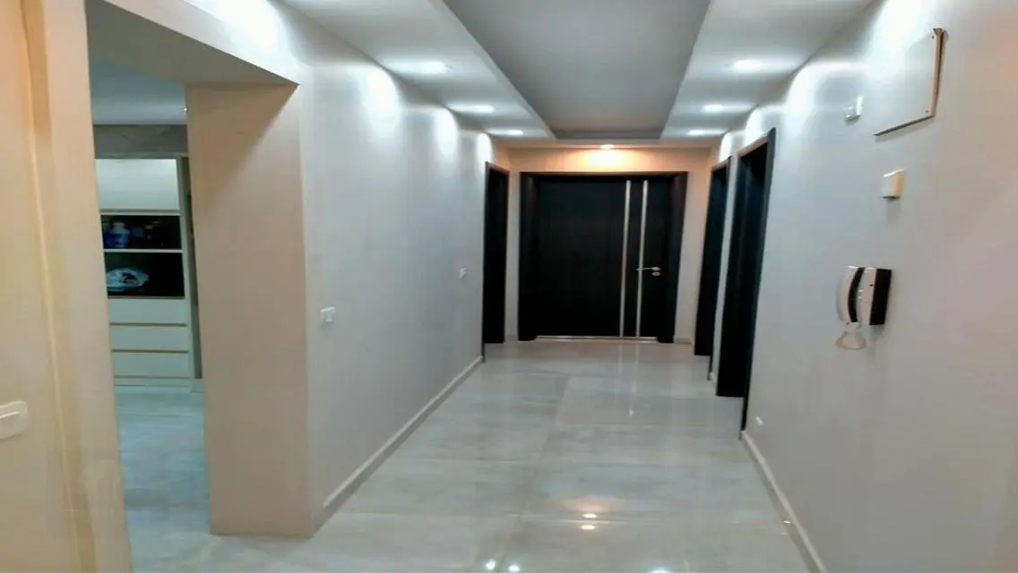 لو بتدور على بيت قريب من طريق السويس ومن شغلك
