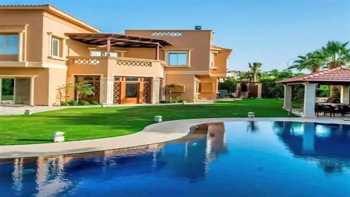 Luxury Villa with Private Pool and Garden in 24
