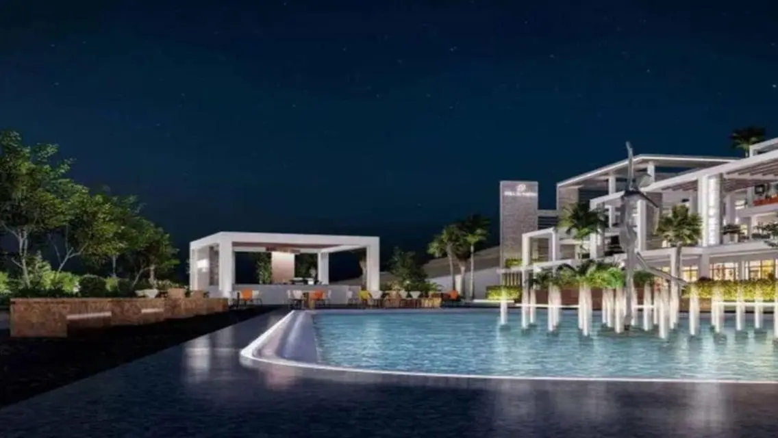 Luxury Villa with Private Pool and Garden in 24