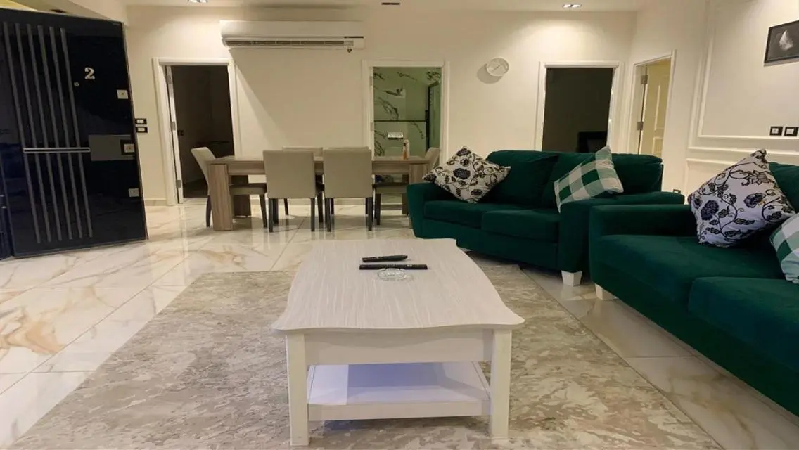 شقة فاخرة للبيع في وسط المدينة