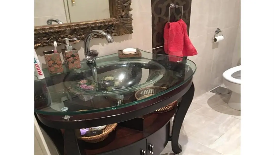 Luxurious Furnished Apartment for Rent in Beverly Hills Mall Area