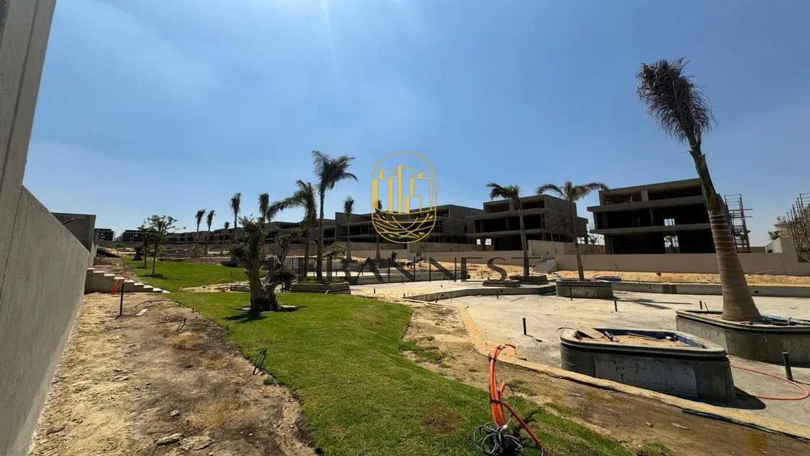 فيلا فاخرة للبيع بمساحة واسعة