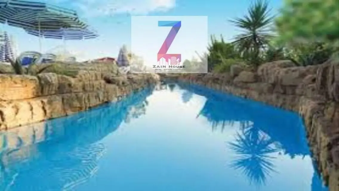 لاسيرينا  الساحل الشمالي شاليه مميز للبيع بالروف