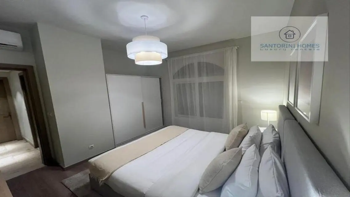 Luxury Living in Santorini: 220 sqm Apartment for Rent