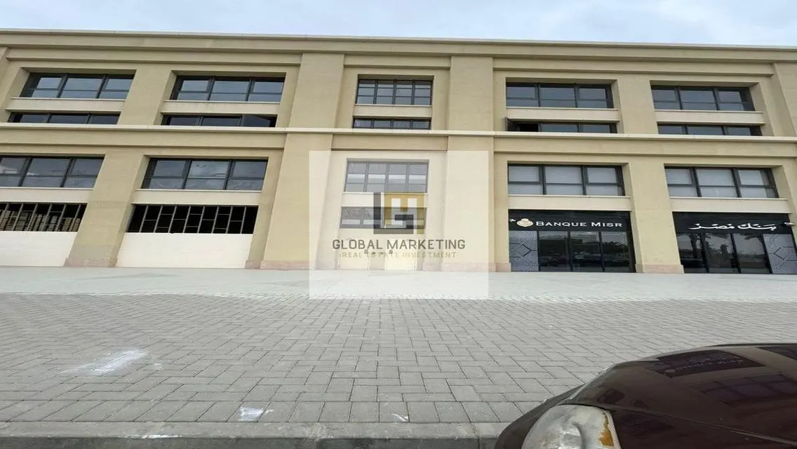 عقار مميز للإيجار بمساحة 136 متر