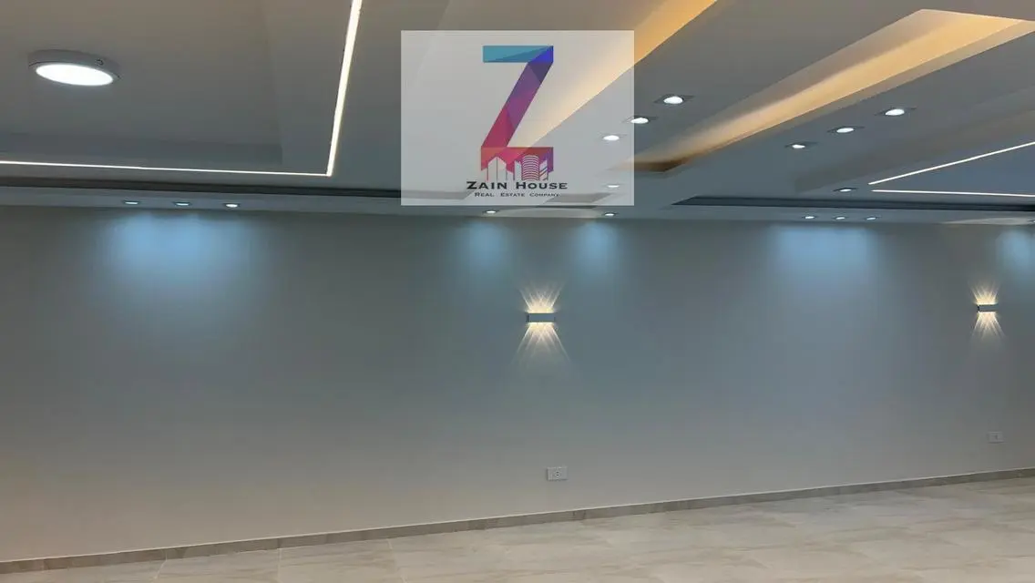 شقه لبيع في هايد بارك التجمع الخمس