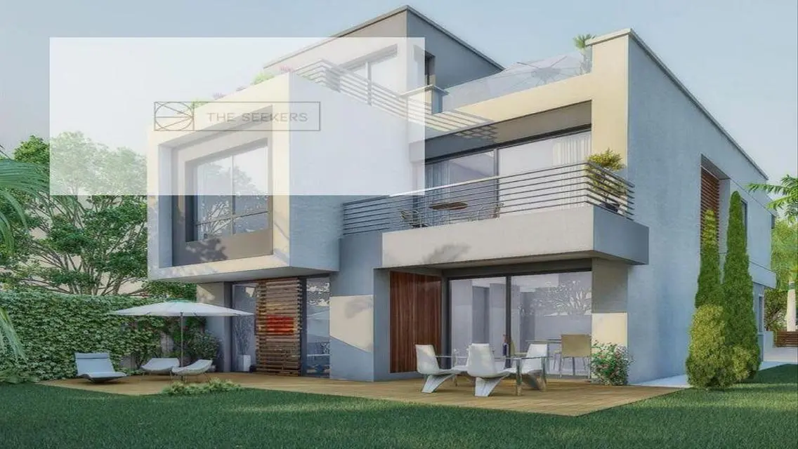 Luxurious Villa for Sale with Spacious Amenities