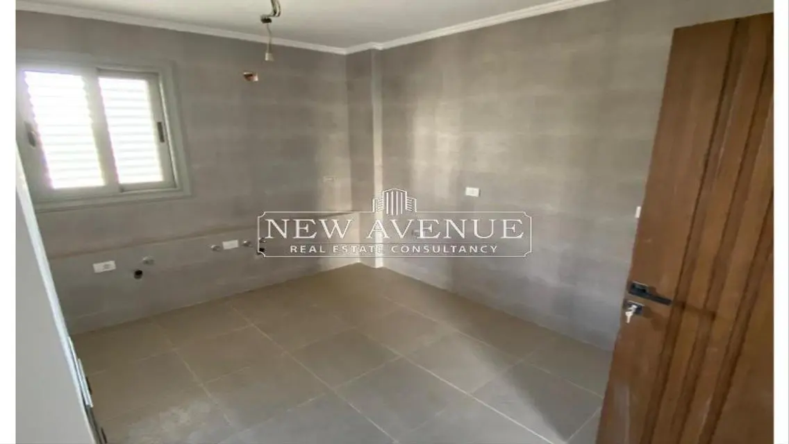 Luxury Apartment with Balcony and Shared Gym