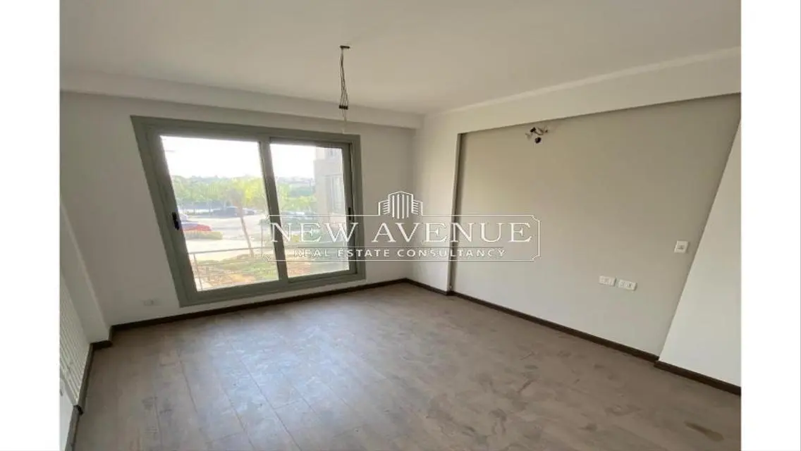 Luxury Apartment with Balcony and Shared Gym