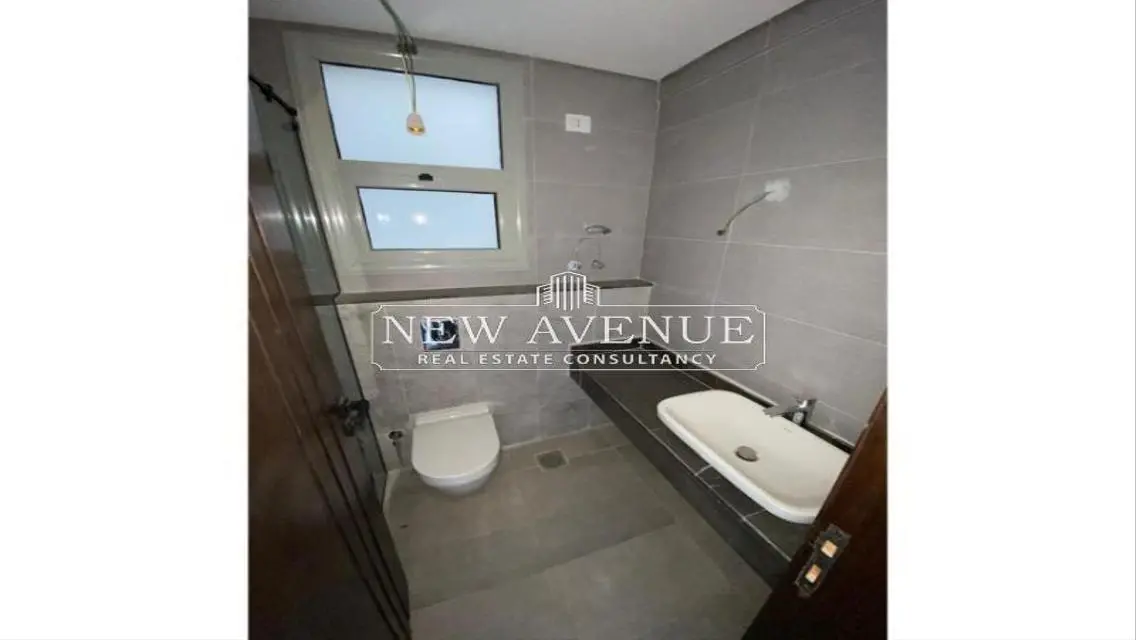 Luxury Apartment with Balcony and Shared Gym
