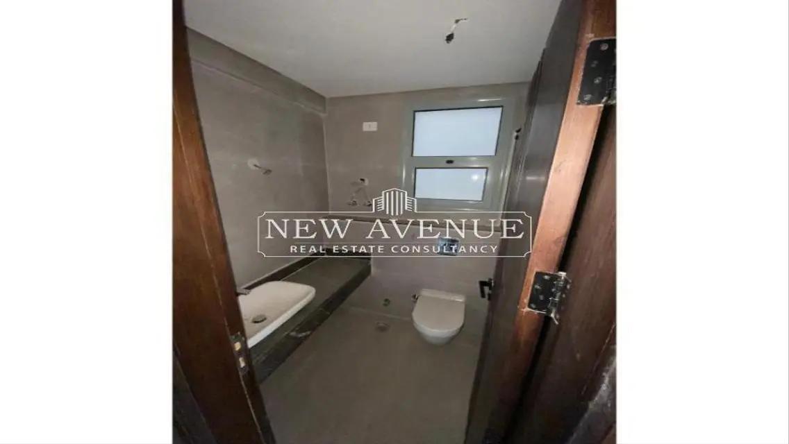 Luxury Apartment with Balcony and Shared Gym