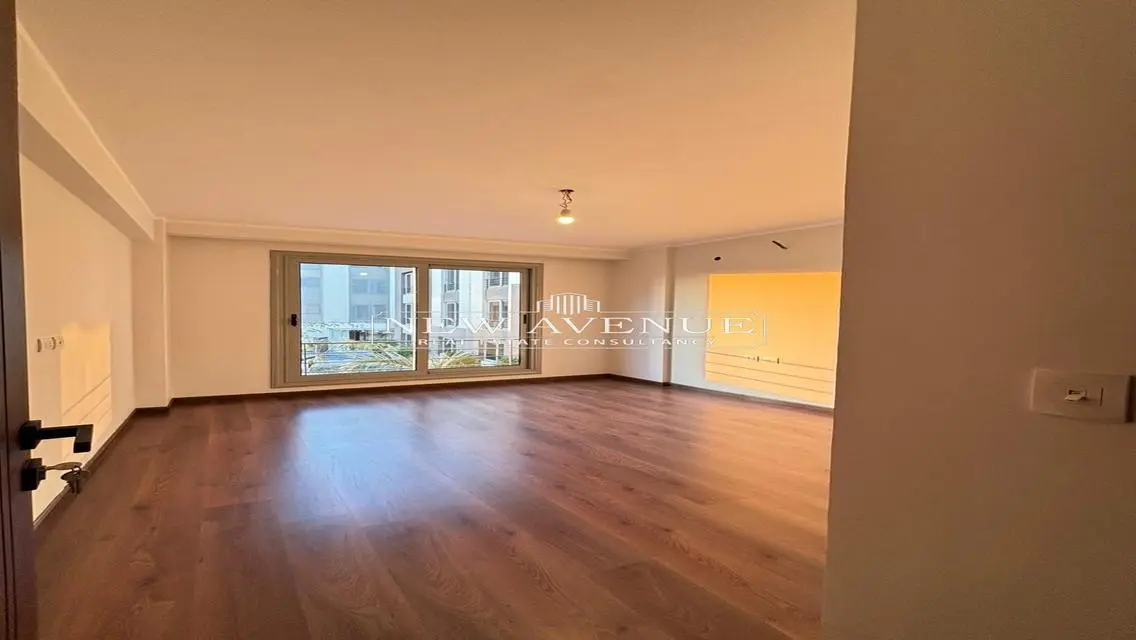 Luxury Apartment with Balcony and Shared Gym