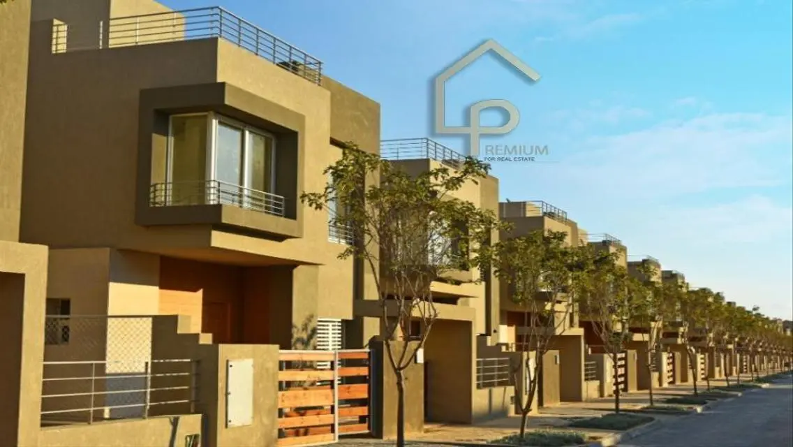 Townhouse for sale at Golf Extension Palm hills