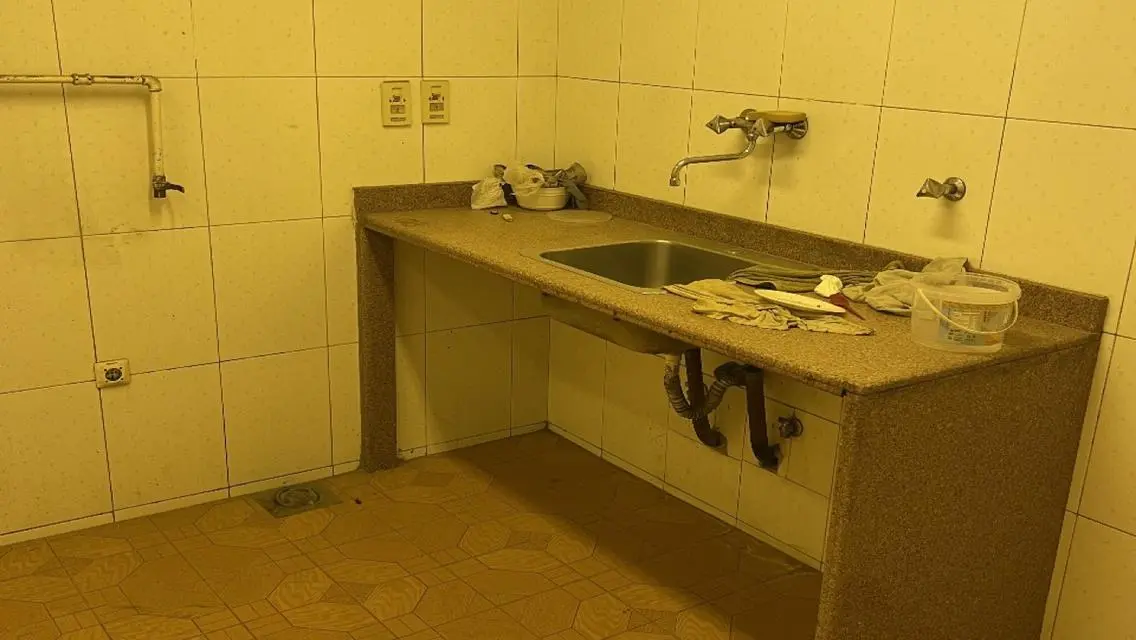 شقه في عمارات رابعة الاستثماري موقع متميز 