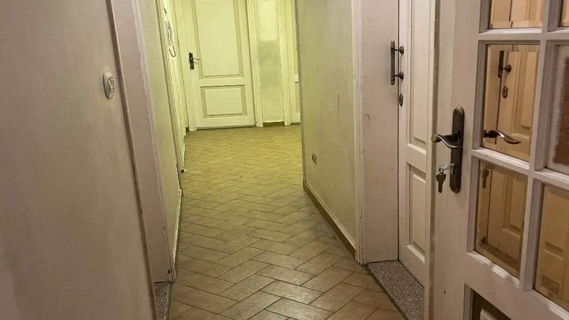 شقه في عمارات رابعة الاستثماري موقع متميز 