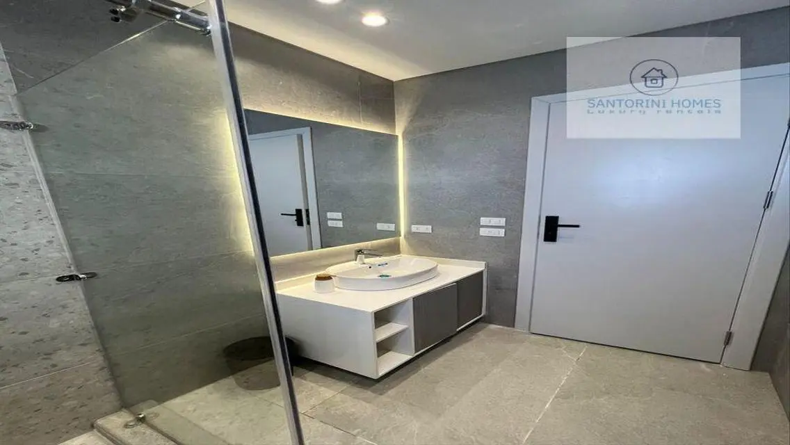 Luxury Apartment for Rent in Santorini