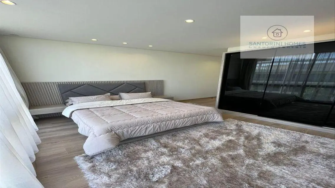 Luxury Apartment for Rent in Santorini