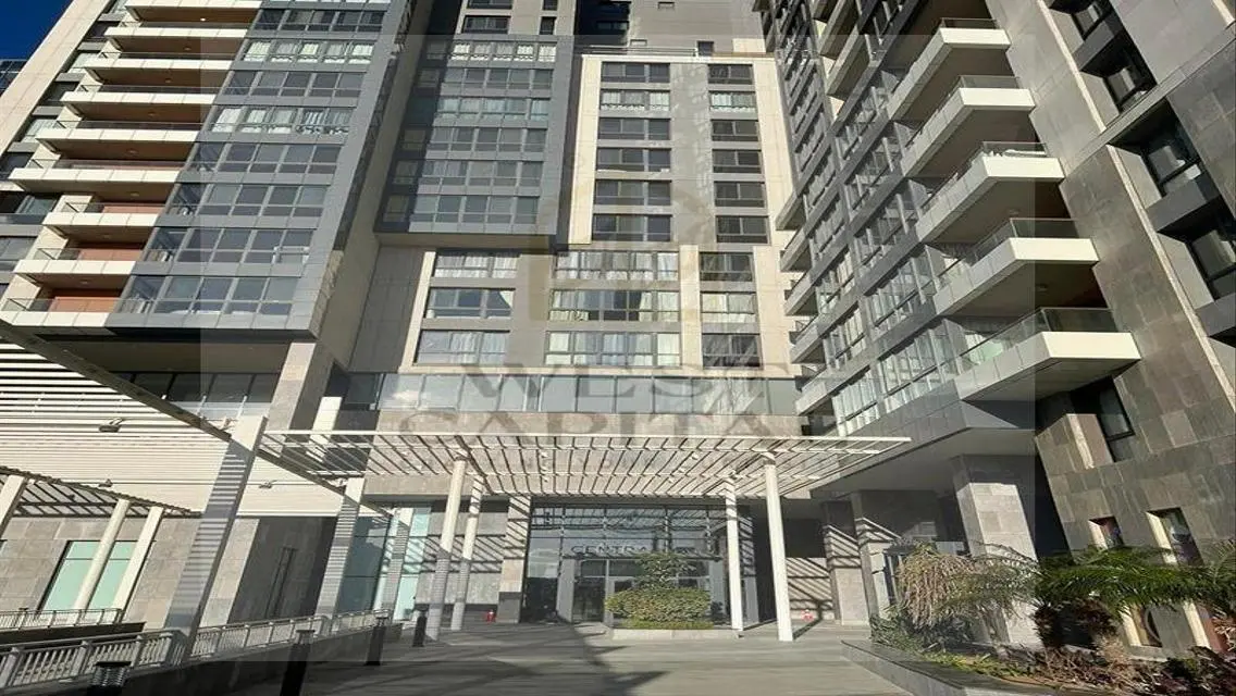 Stunning Apartment for Rent with Central Air Conditioning and Great Amenities