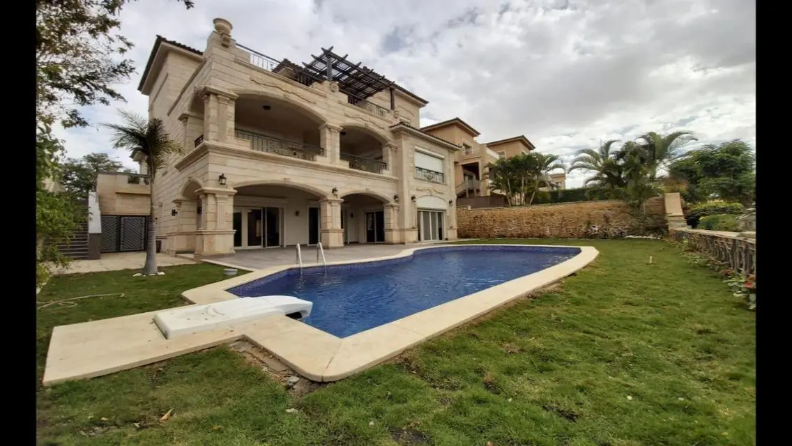 Villa for rent semi furnished Lake View Compound