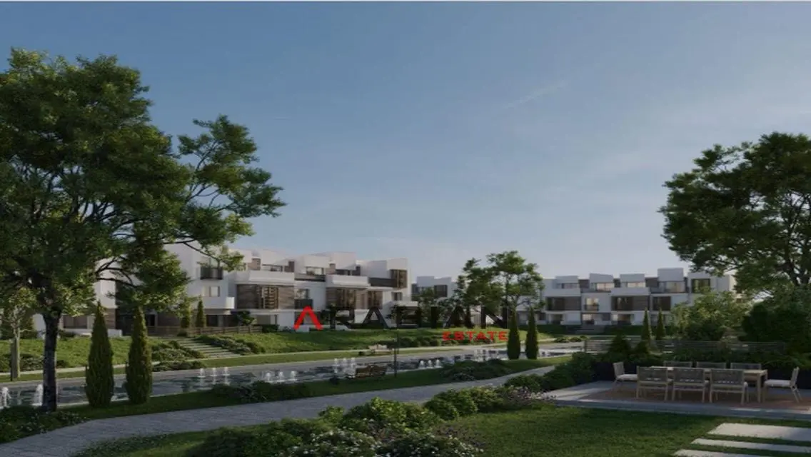 villa next to madinaty dp 900k inst till 10y
