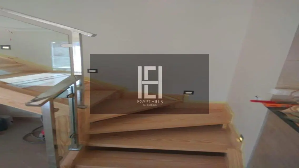 شقة رائعة مع حديقة وشرفة تطل على بحيرات