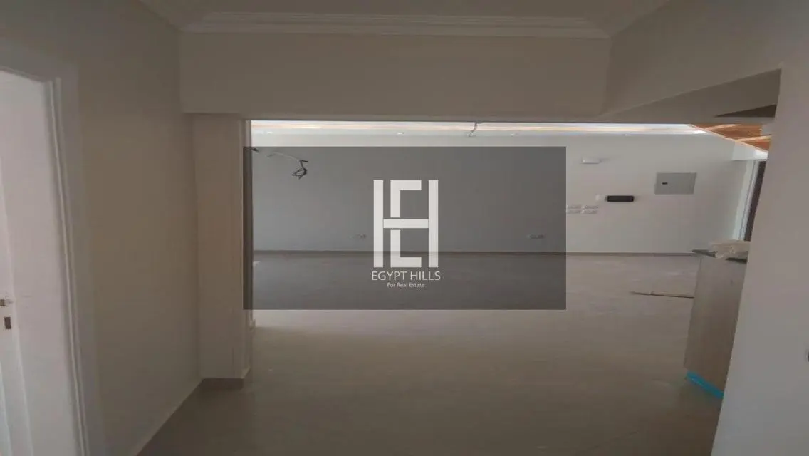 شقة رائعة مع حديقة وشرفة تطل على بحيرات