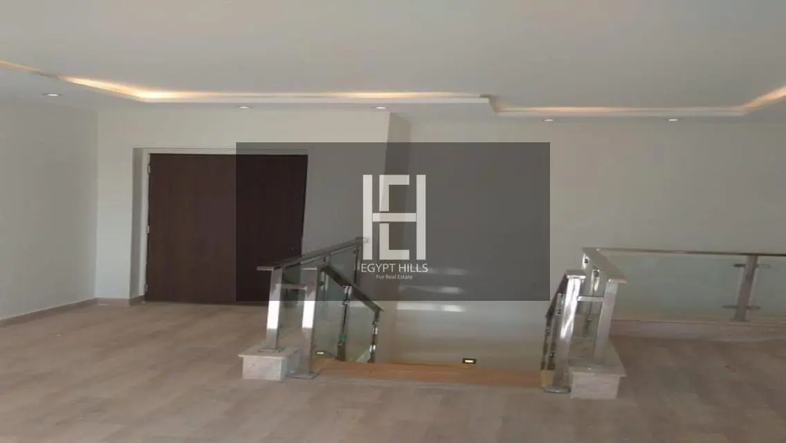 شقة رائعة مع حديقة وشرفة تطل على بحيرات