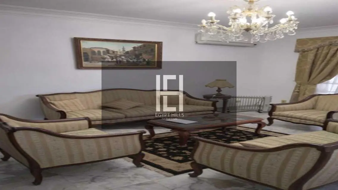 فيلا فاخرة مع حديقة ومسبح خاص