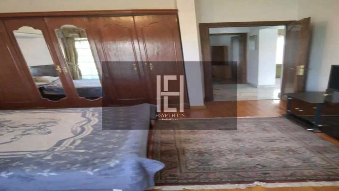 فيلا فاخرة مع حديقة ومسبح خاص