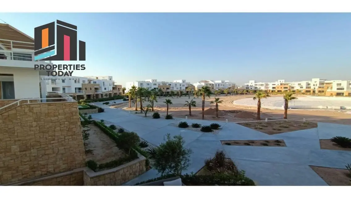 شقة فاخرة بمساحة واسعة تطل على البحيرات في كريستال لاجونز