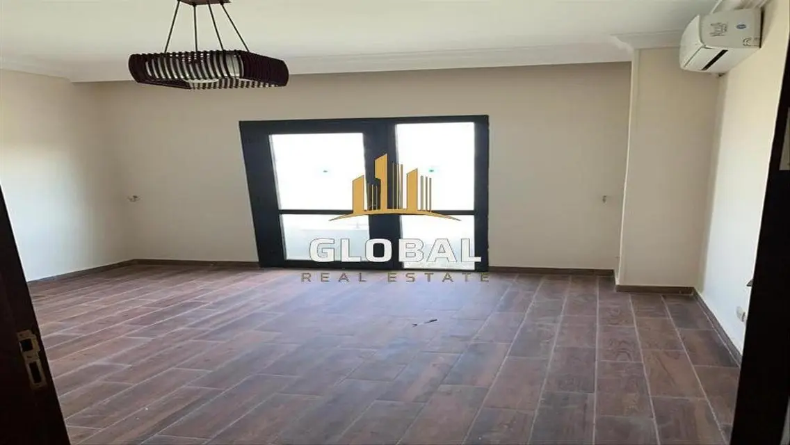 semi furnished Apartment 1st use View central park