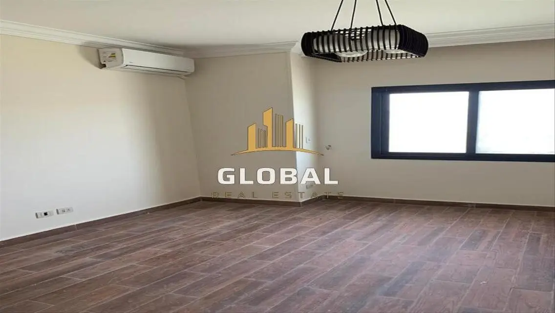 semi furnished Apartment 1st use View central park