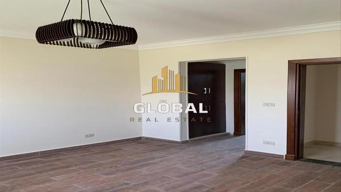 semi furnished Apartment 1st use View central park