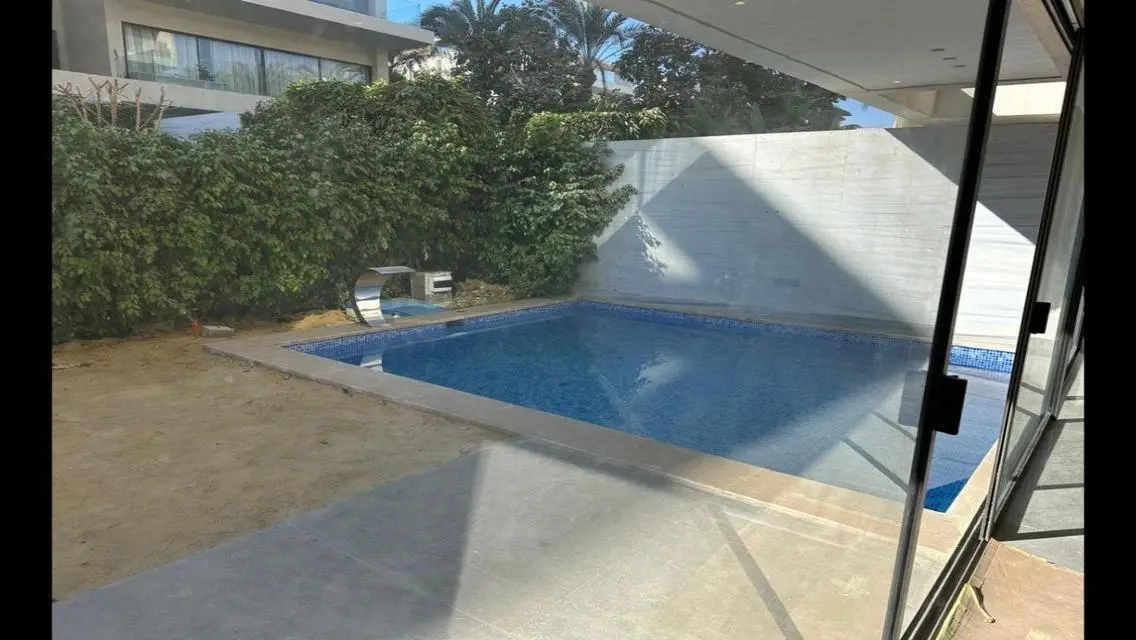 Luxury Apartment with Spacious Private Pool and Garden