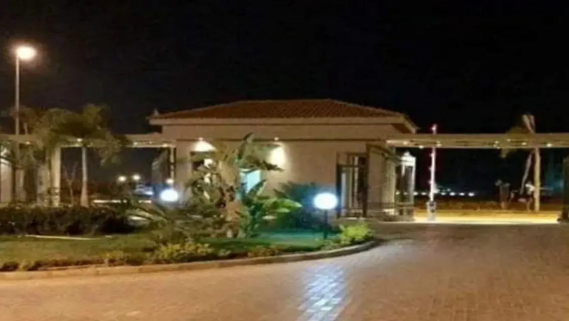 فيلا فى الشيخ زايد بالقرب من بيفرلى هيلز وسولانا
