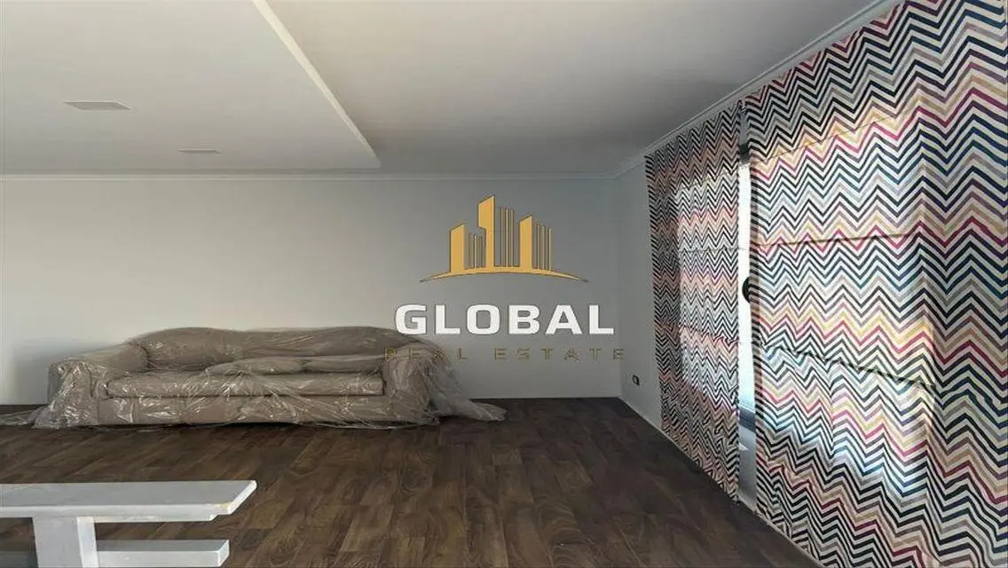 fully furnished Triplex1st use+ Nanny+Laundry room