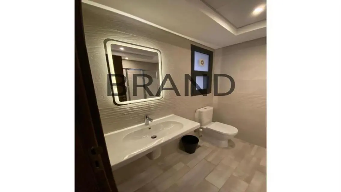 Luxury Apartment with Multiple Amenities