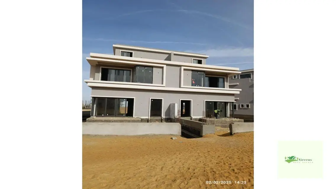 Luxury Villa with Private Garden and Pool