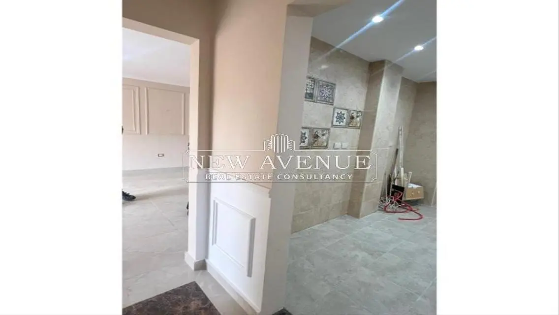 Apartment fully finished prime location in the square