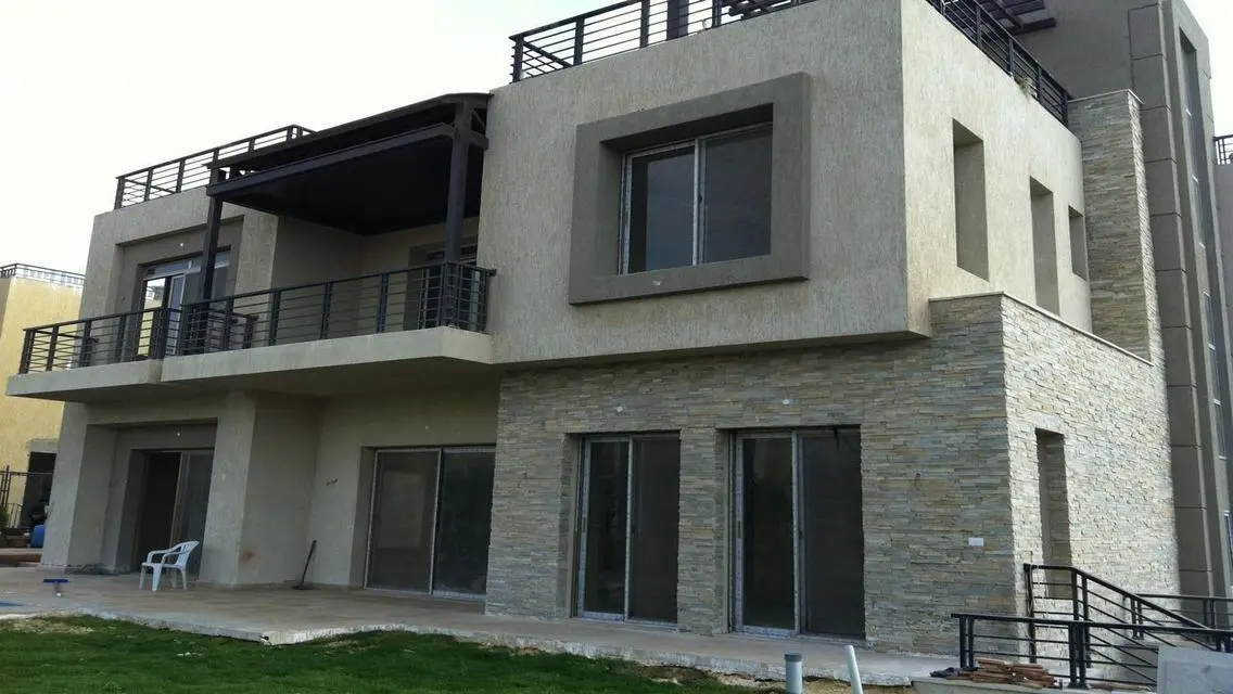 Luxury Villa for Sale with Private Garden and Pool